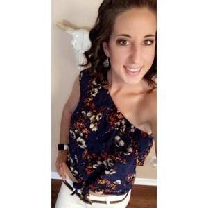 Meet your Posher, Linsey